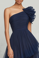 Marineblaues A-Linie Ballkleid aus Tüll mit einer Schulter